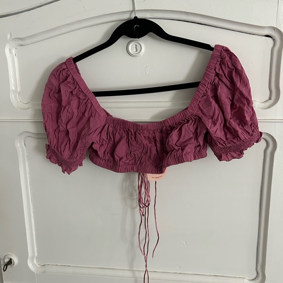 VERGE GIRL Italian Language front tie crop - Picture 3 of 4